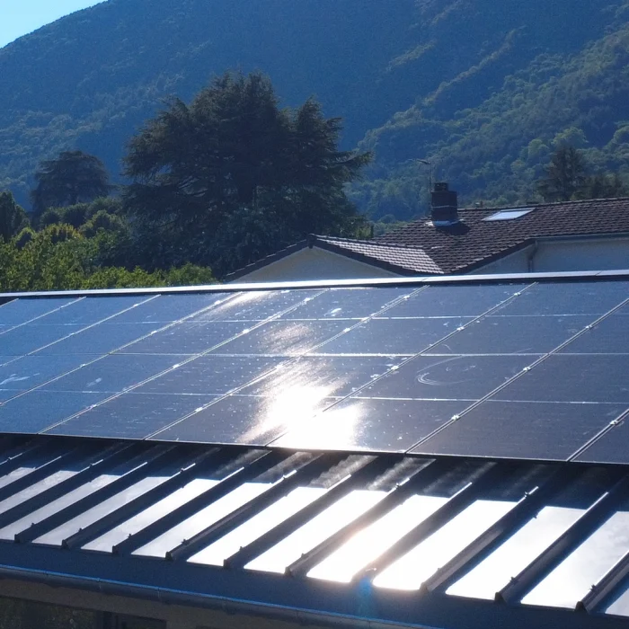 jerome-m-corenc.webp Panneaux photovoltaïques installés par Valaurys chez Jérôme M. à Corenc (38)